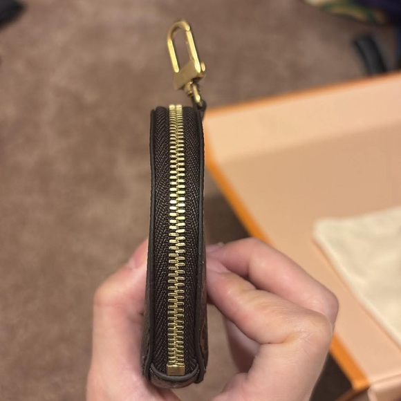 Authentic Louis Vuitton Multi Pochette - Picture 8 of 9